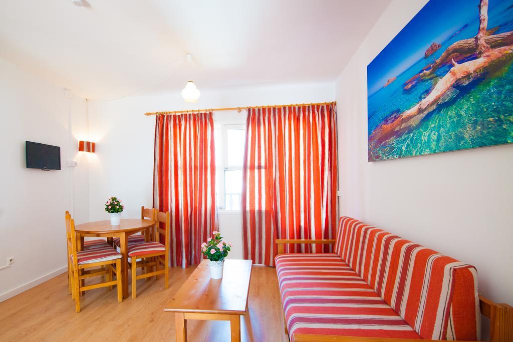 Apartamentos Cala D'Or Park 팔마데마요르카 외부 사진